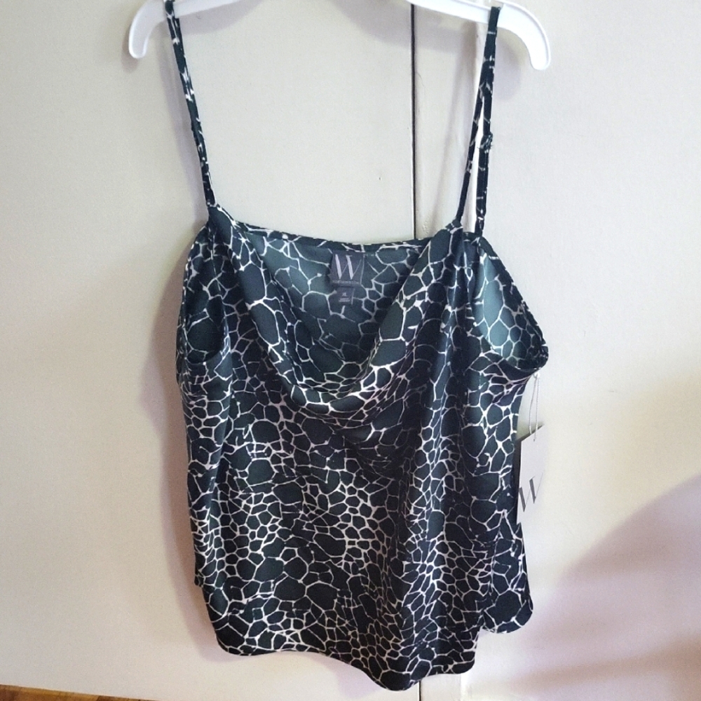 Stylish Green and White Women's Top - Picture 2 of 5